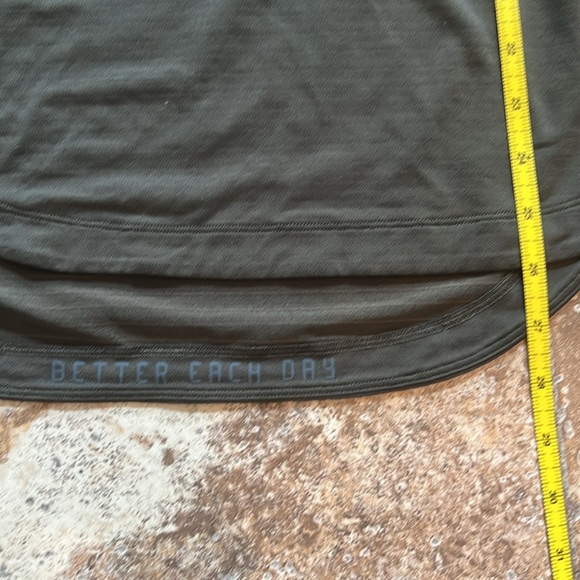 Men’s lululemon long sleeve performance hoodie. Size medium. Dark green - Picture 3 of 6